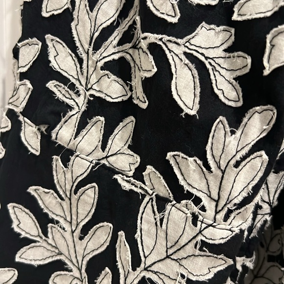 Anthropologie B&W Popover Blouse - Picture 15 of 16